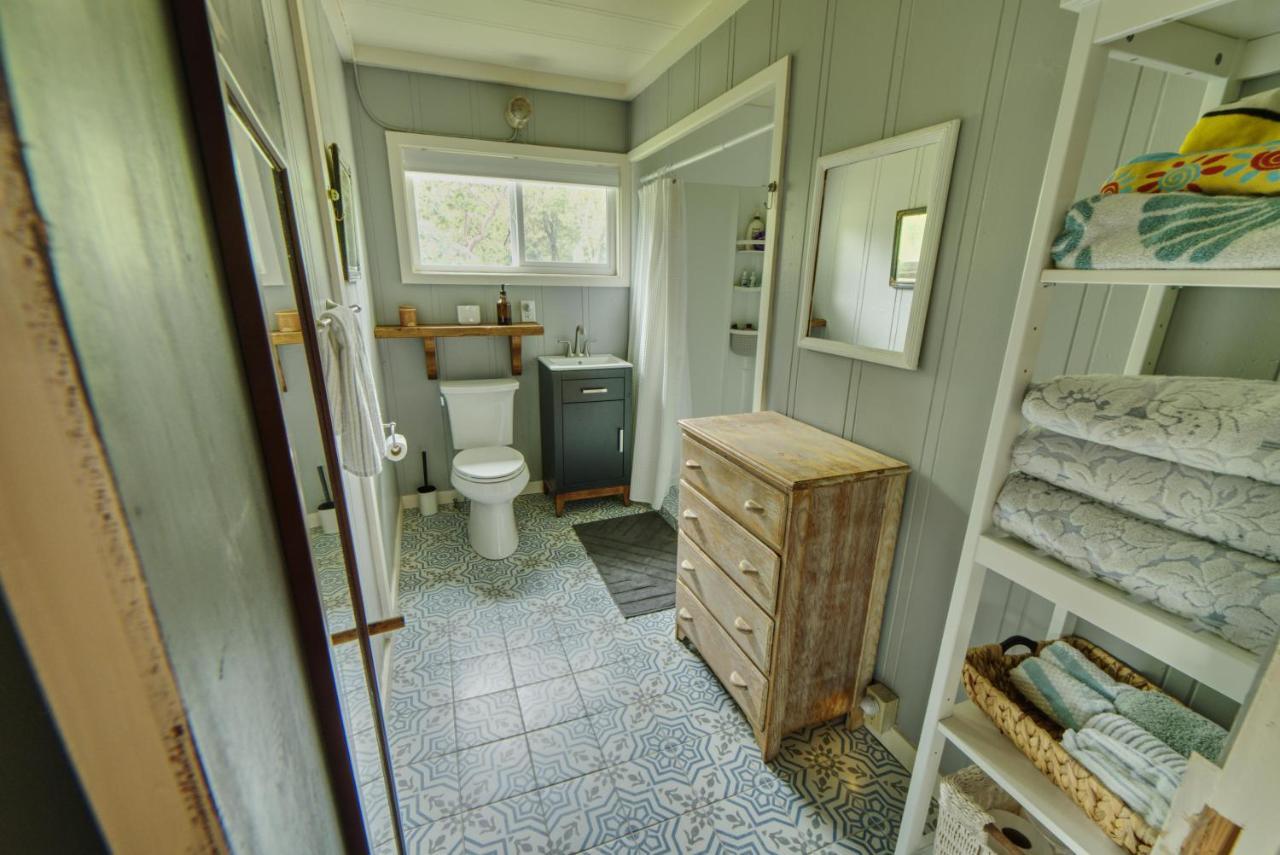 Rivers Breeze Relaxing Riverside Cabin With Private Suite Kayaks Healdsburg Exterior foto