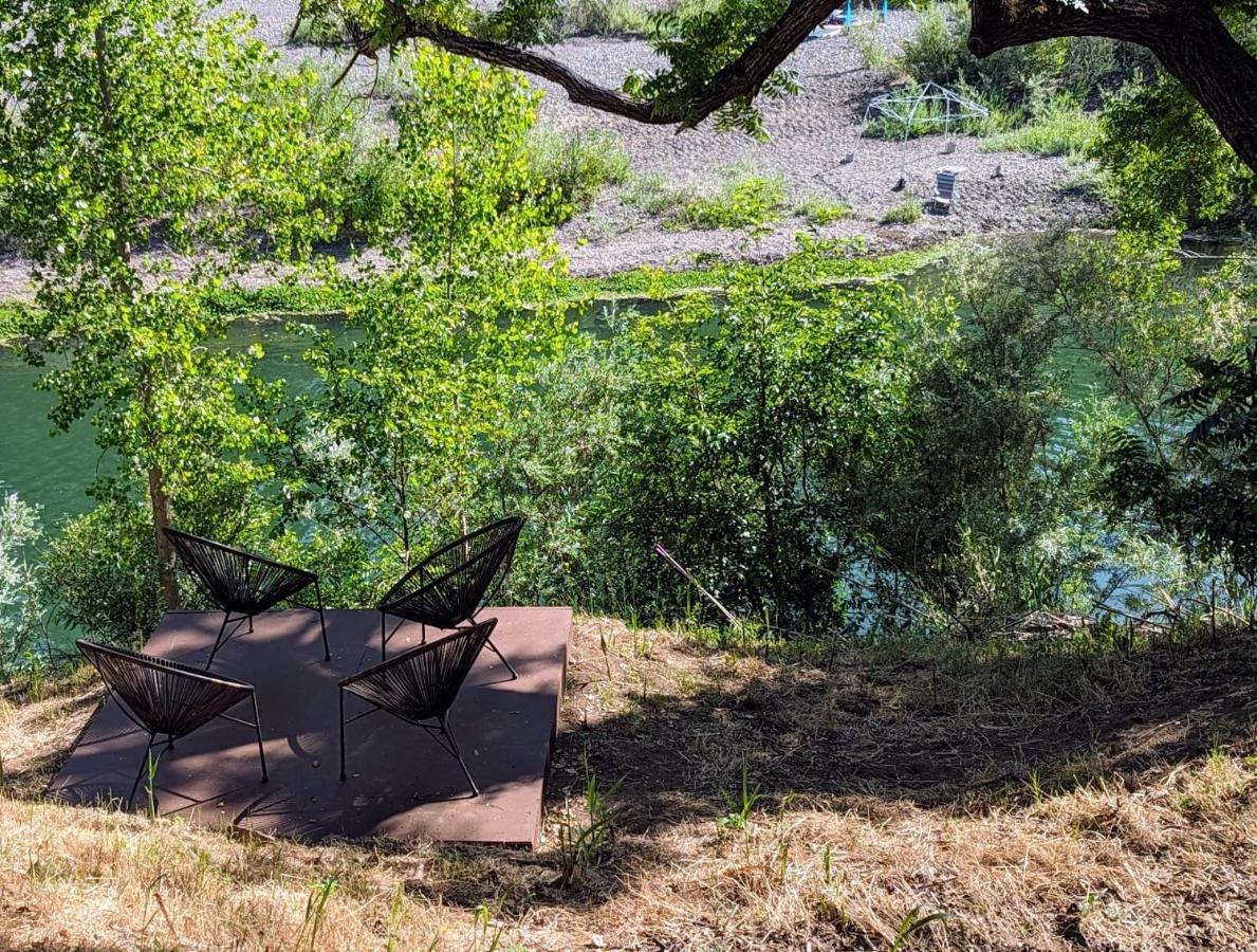Rivers Breeze Relaxing Riverside Cabin With Private Suite Kayaks Healdsburg Exterior foto